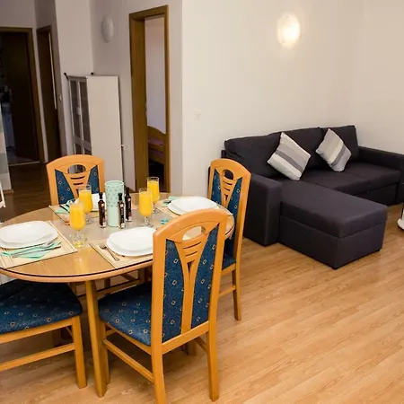 Apartment Solin Solin